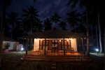Royal luxury cottage in the night